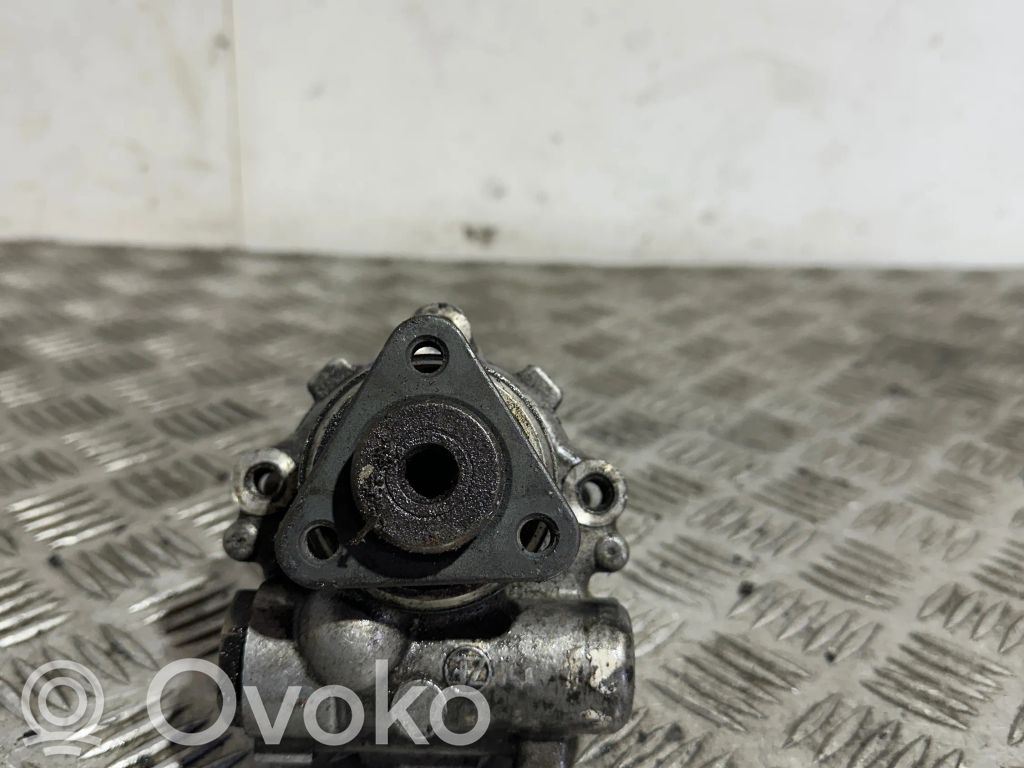 BMW 5 E60 E61 Ohjaustehostimen pumppu 