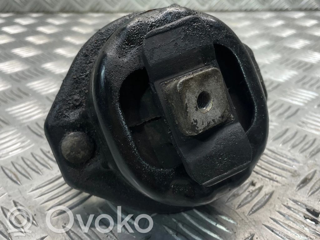 BMW 7 E65 E66 Engine mount bracket 