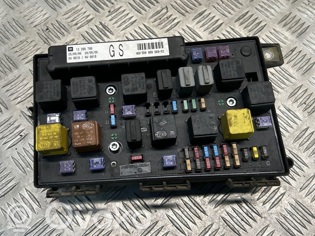Opel Astra H Fuse box set 
