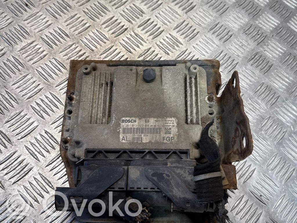 Opel Astra H Engine control unit/module 