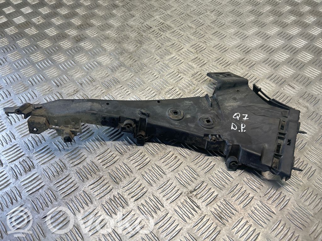 Audi Q7 4L Front bumper mounting bracket 