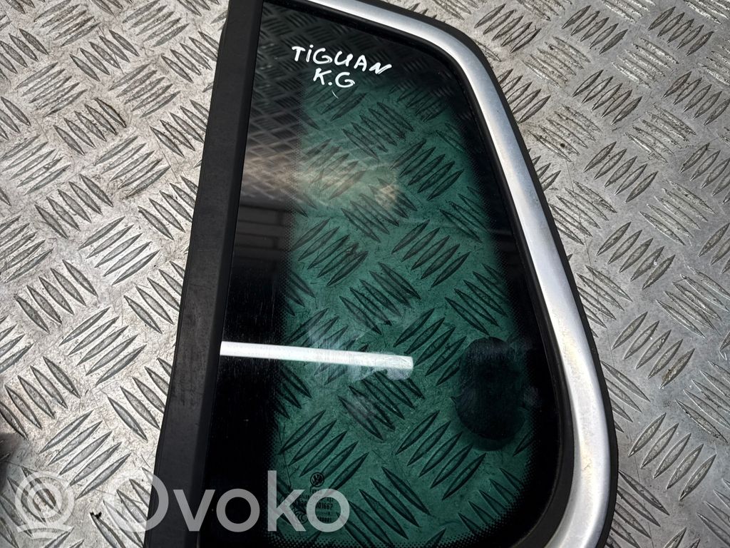 Volkswagen Tiguan Szyba karoseryjna tylna 