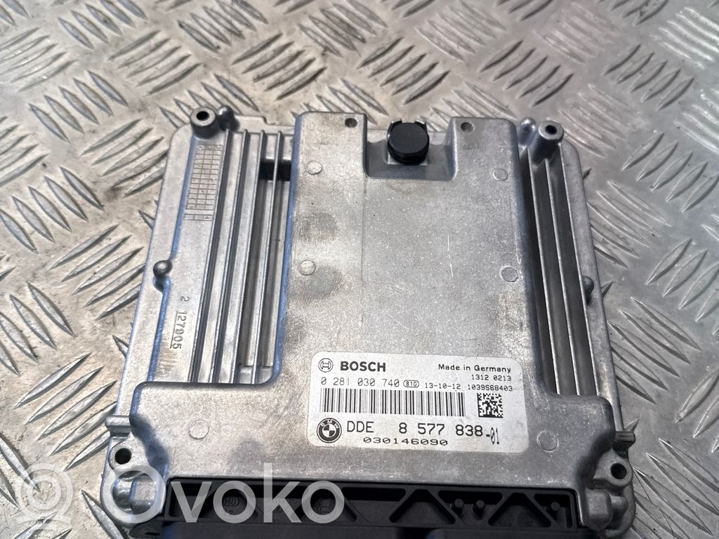 BMW 5 F10 F11 Engine control unit/module 