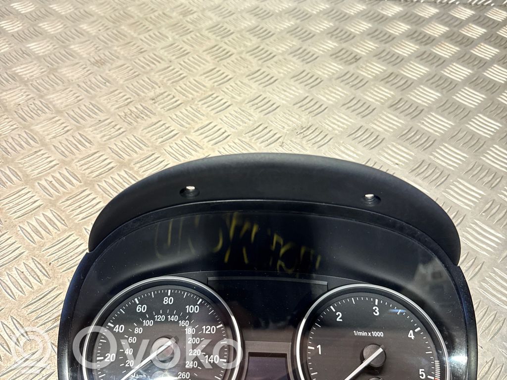 BMW X1 E84 Speedometer (instrument cluster) 