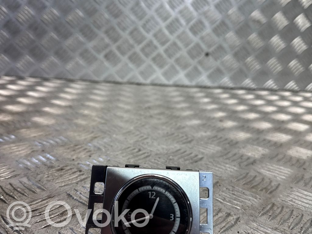 Volkswagen PASSAT CC Reloj 