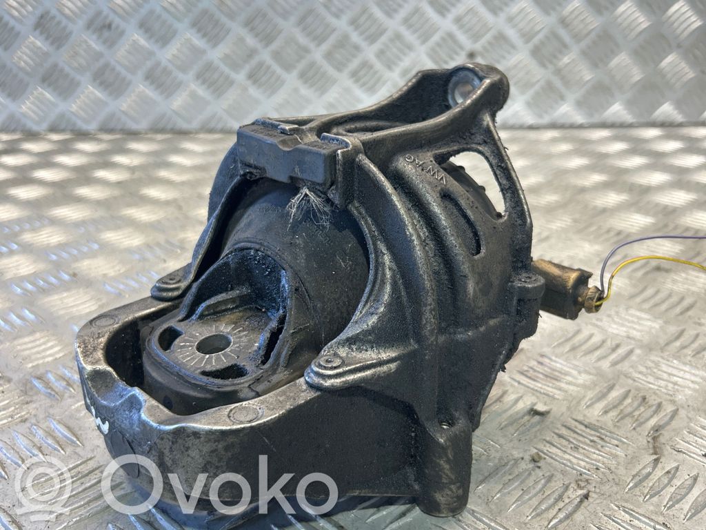 Audi A4 S4 B9 Engine mount bracket 