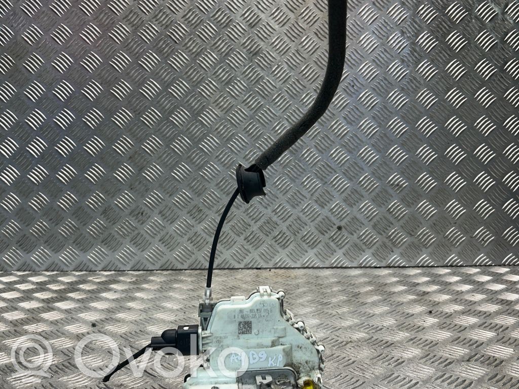 Audi A4 S4 B9 Front door lock 