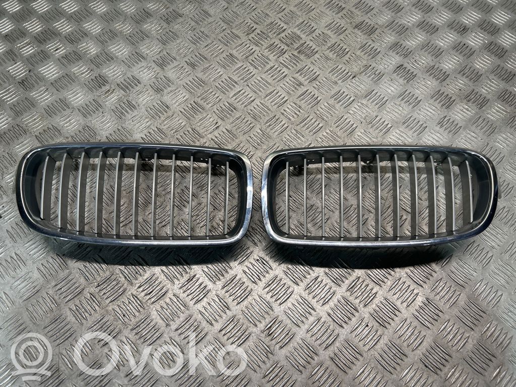 BMW 3 F30 F35 F31 Grotelės priekinės 