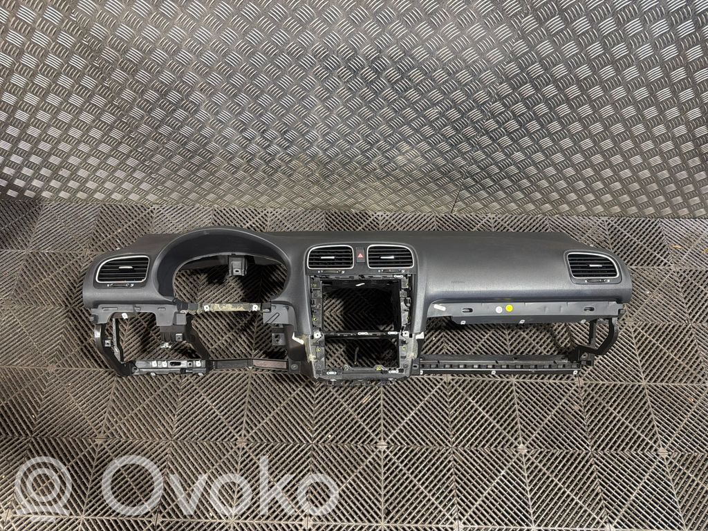 Volkswagen Golf VI Panel de instrumentos 