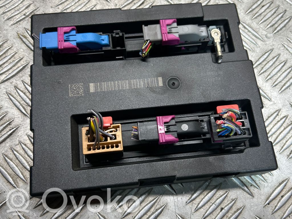 Audi A4 S4 B8 8K Mukavuusmoduuli 