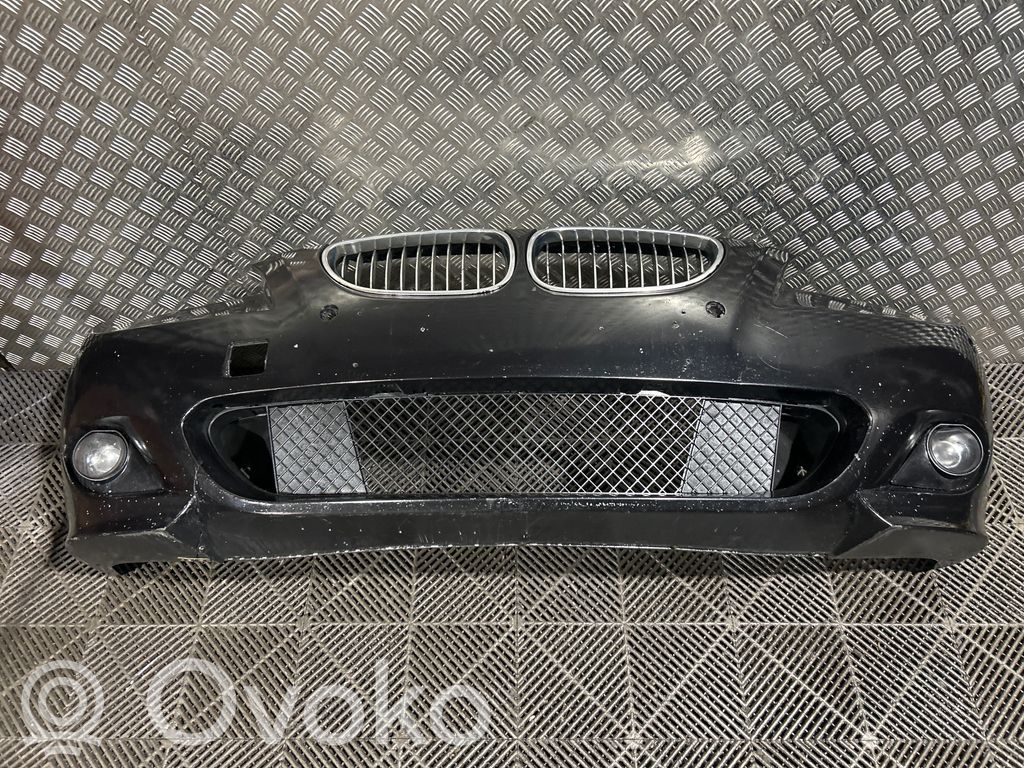 BMW 5 E60 E61 Priekinis bamperis 