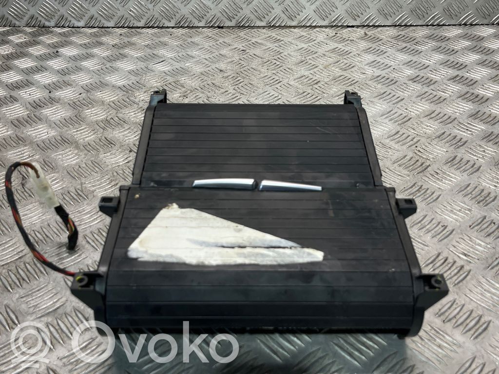 BMW X5 E70 Puodelių laikiklis (priekyje) 