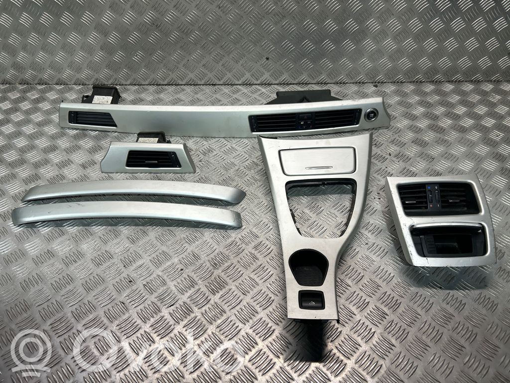 BMW 3 E92 E93 Dekoratyvinių salono apdailų komplektas 