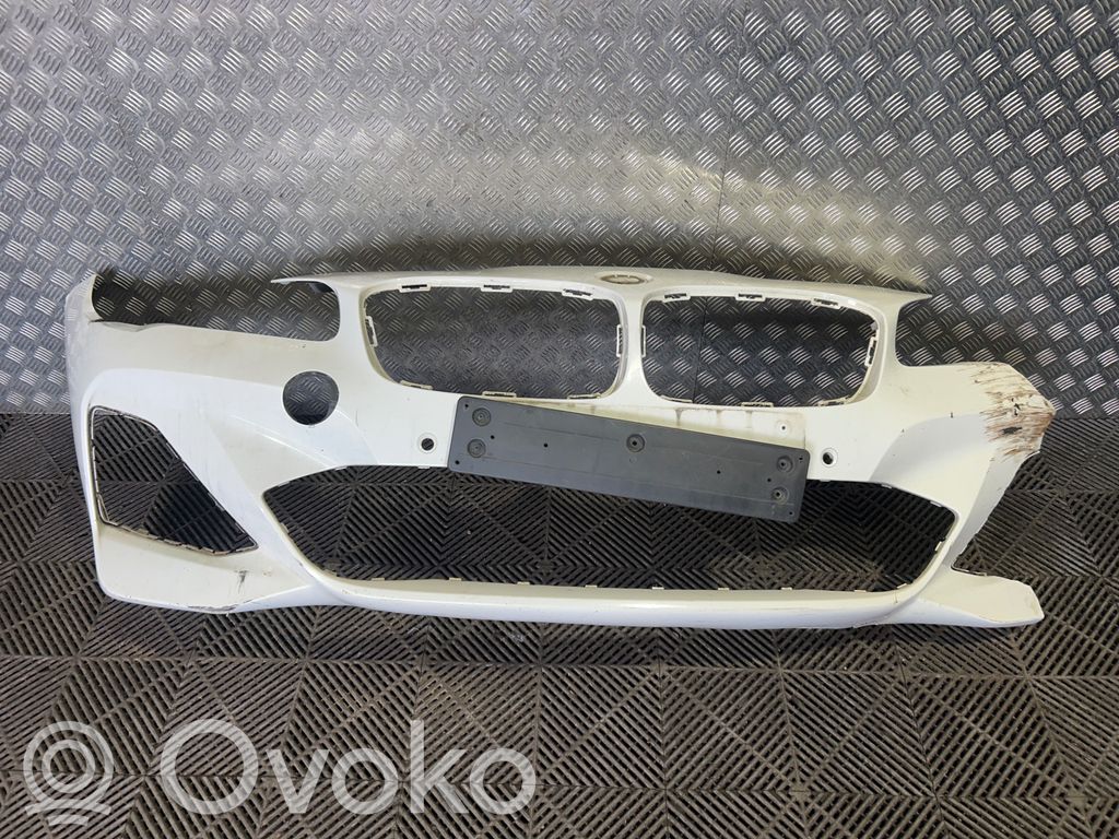 BMW 2 F46 Parachoques delantero 