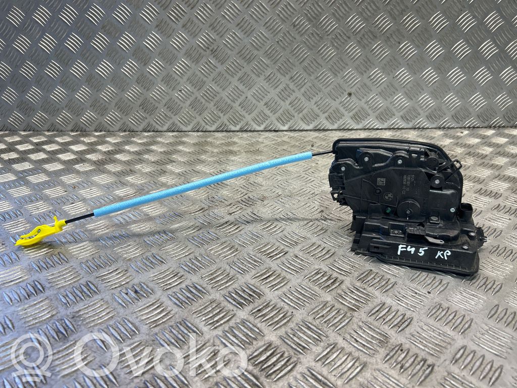 BMW 2 F45 Încuietoare ușă față 