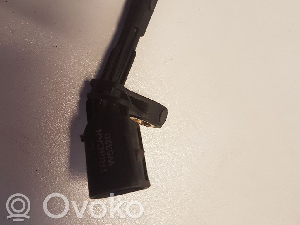 Volkswagen Golf IV Czujnik prędkości obrotowej koła ABS 