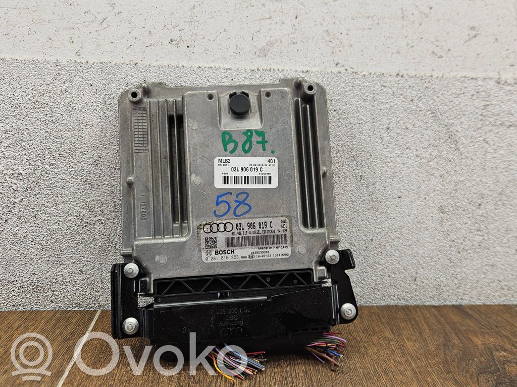 Audi A4 S4 B8 8K Engine control unit/module 