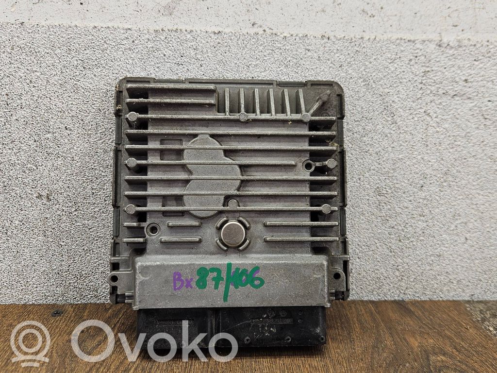 Audi A3 S3 8P Dzinēja vadības bloks 