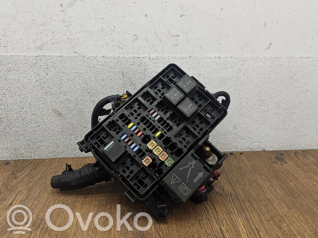 Ford Transit Skrzynka bezpieczników / Komplet 