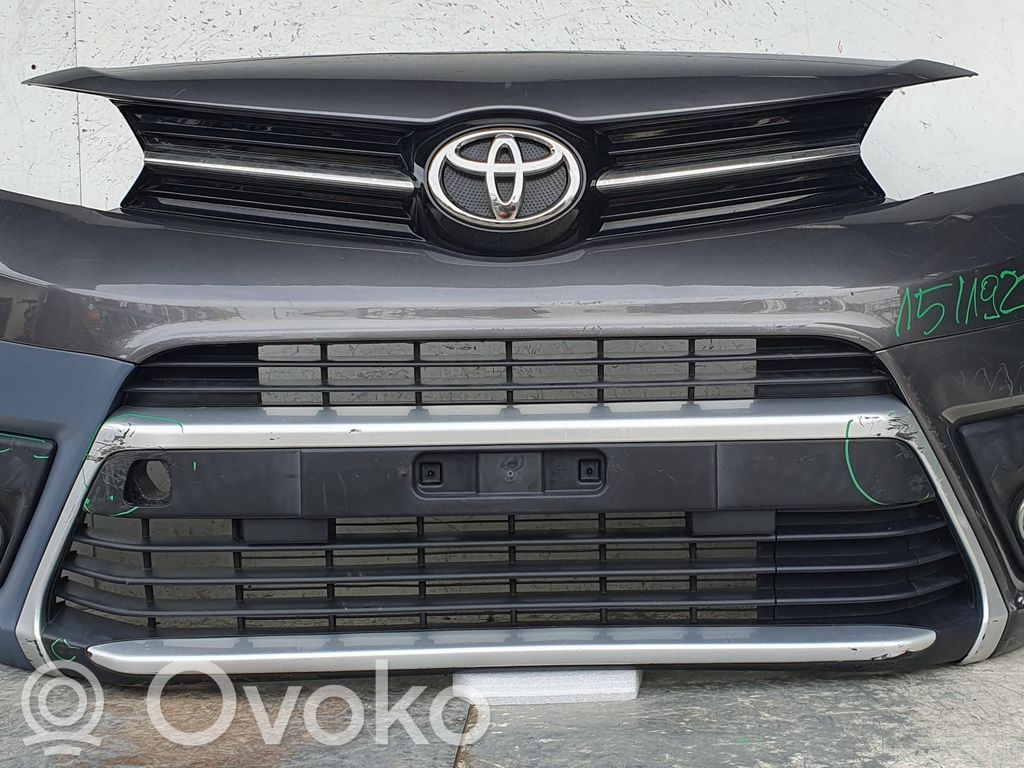 Toyota Proace Bară față 
