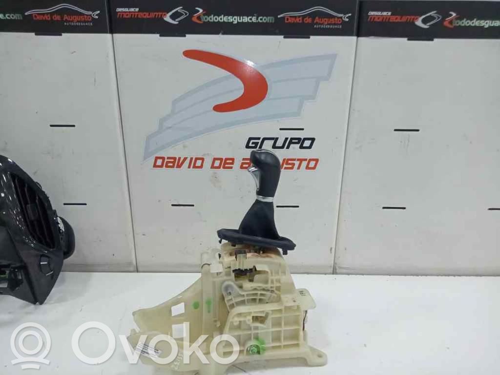 Hyundai Santa Fe Gear shift rod 