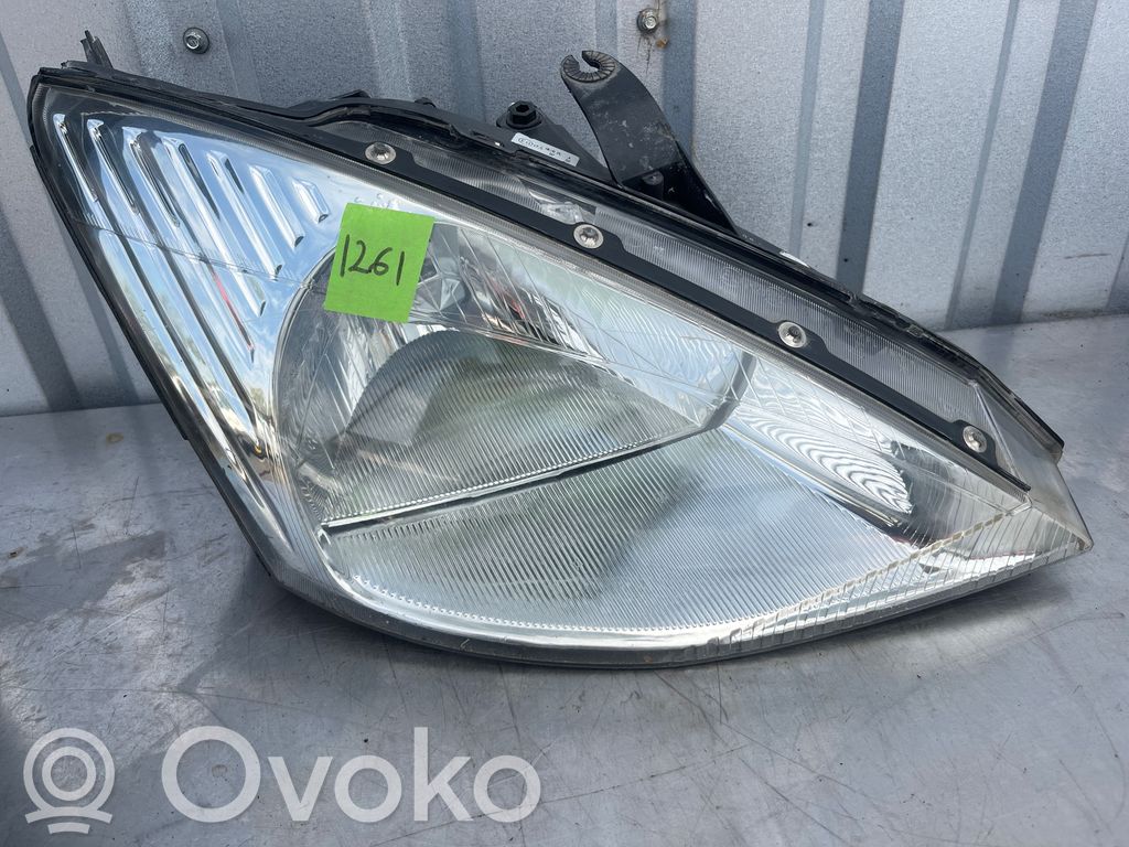 Ford Focus Headlight/headlamp 