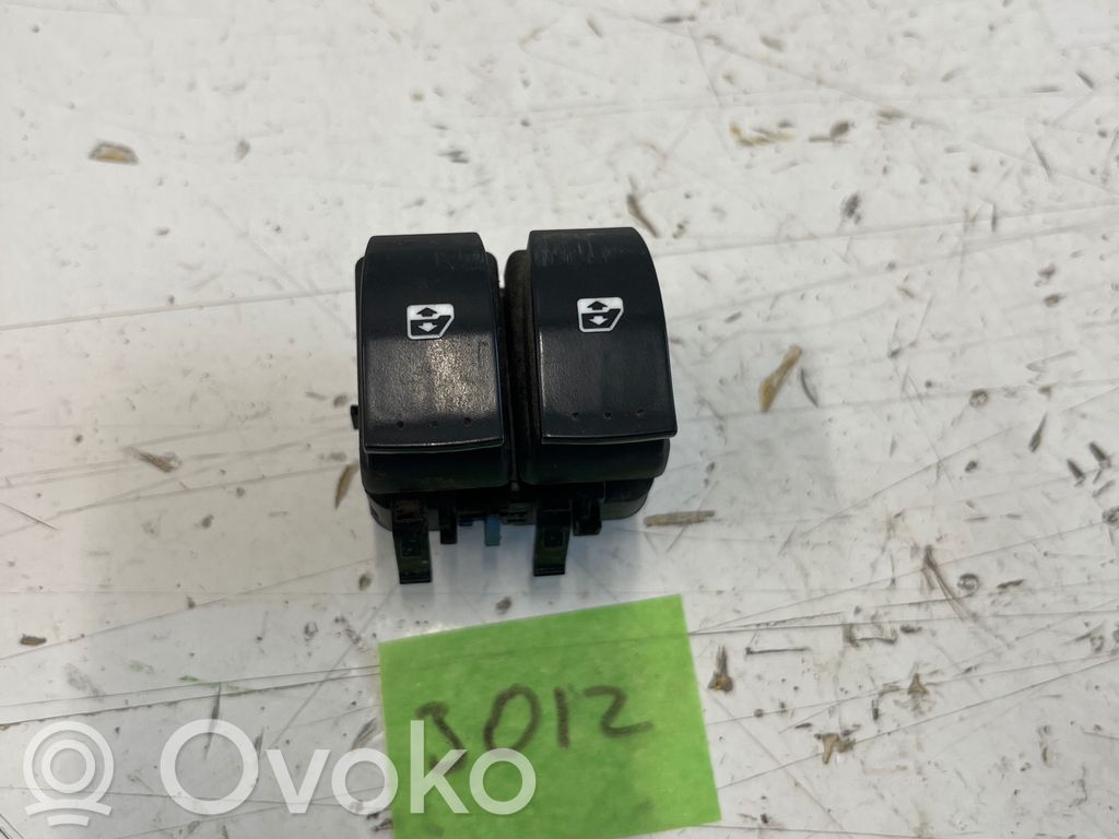 Renault Master III Electric window control switch 