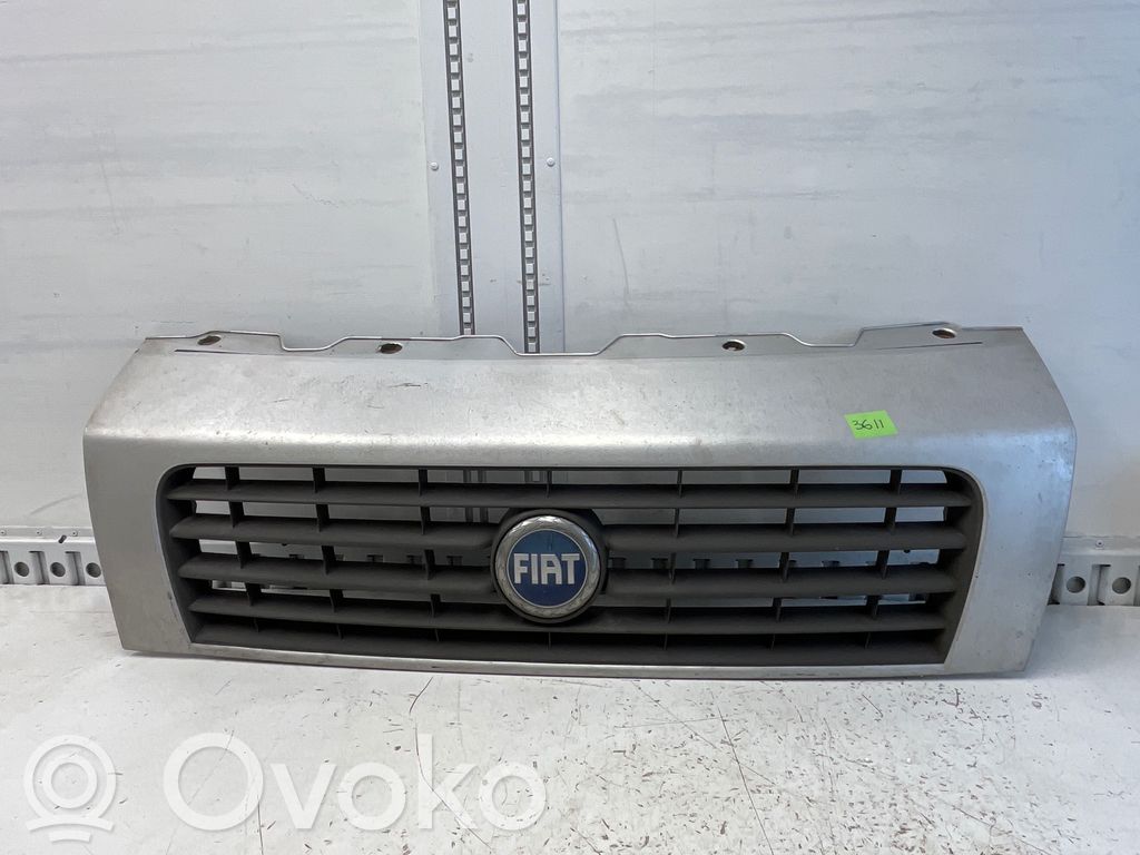 Fiat Ducato Augšējais režģis 