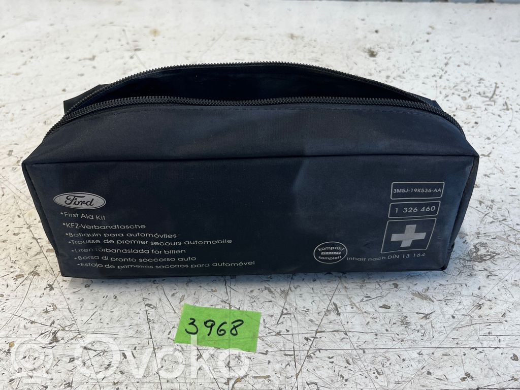 Apteczka pierwszej pomocy   3M5J19K536AA,1326460