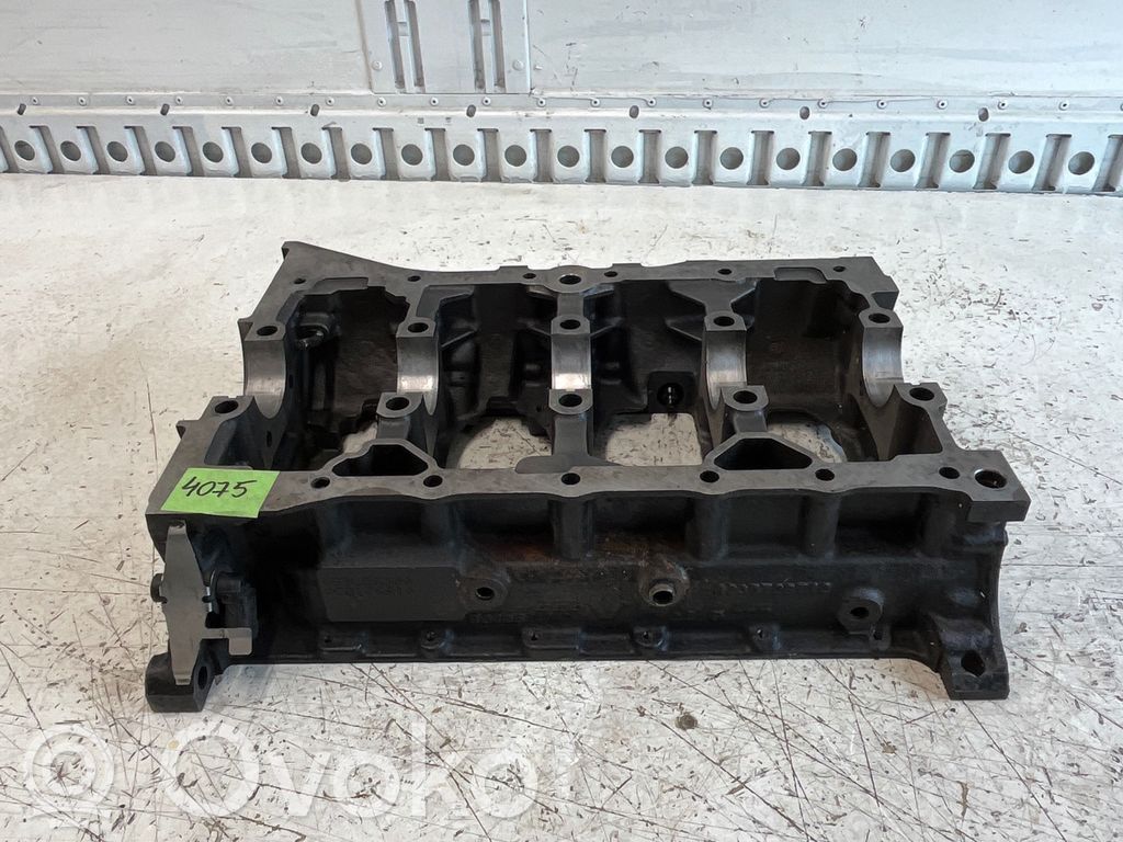 Engine   G9UB630