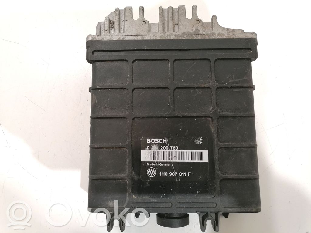Volkswagen Golf III Engine control unit/module 