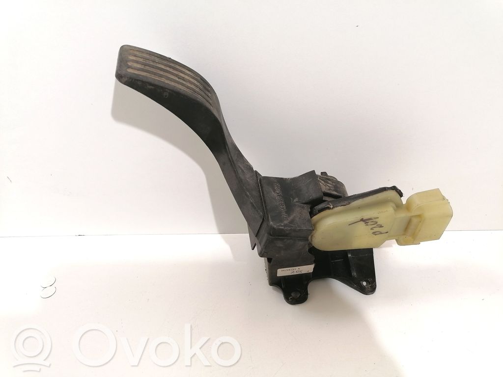 Ford Focus Accelerator throttle pedal 