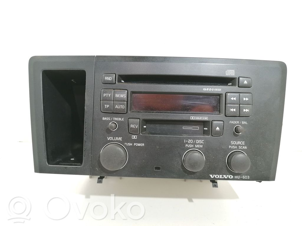 Volvo V70 Radio/CD/DVD/GPS head unit 