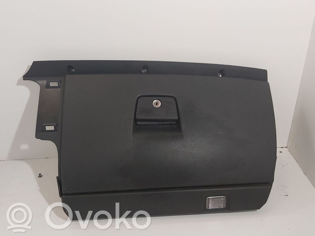 Volvo V50 Daiktadėžė 