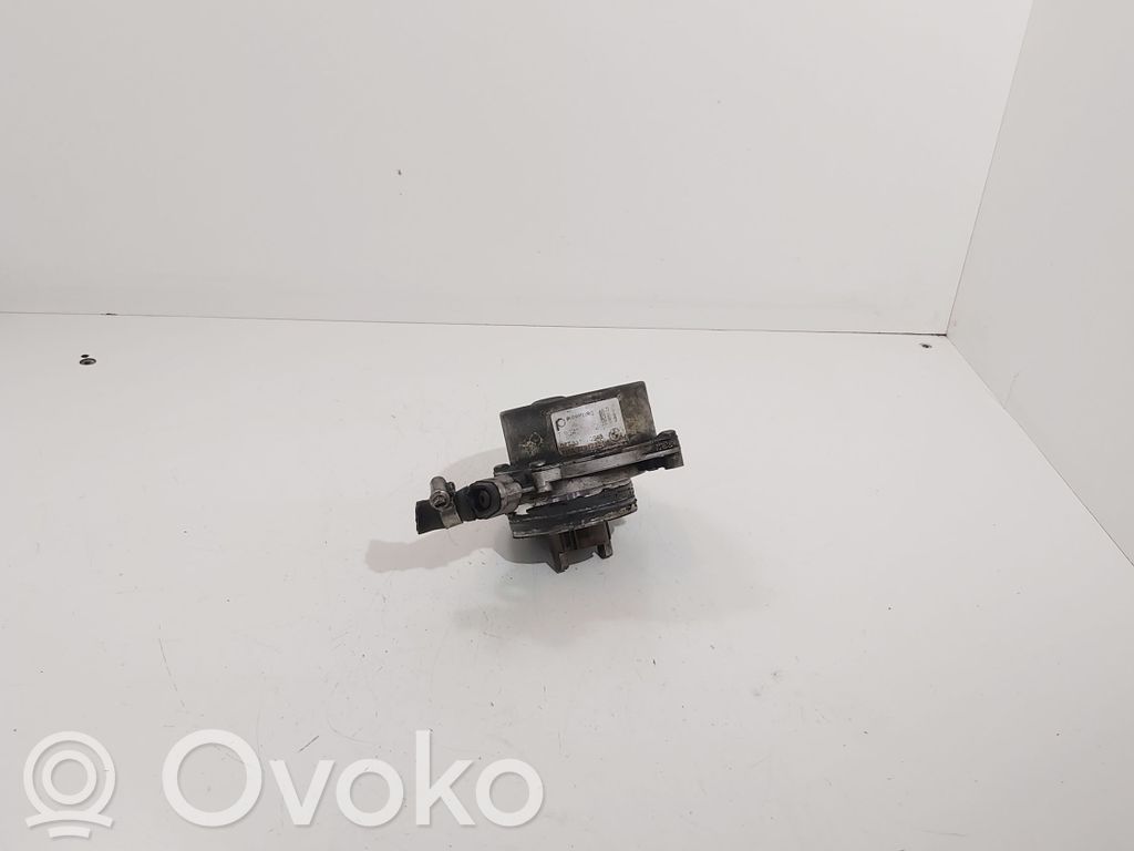 BMW 3 E92 E93 Vacuum pump 