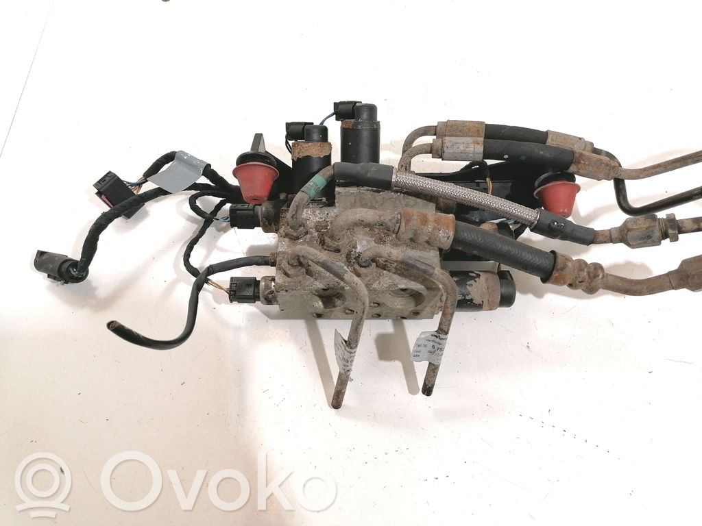 BMW 7 E65 E66 Active stabilizer control/valve assembly 