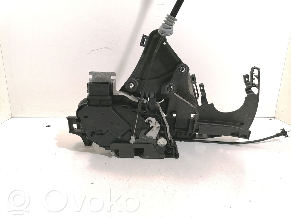 Volvo V50 Front door lock 
