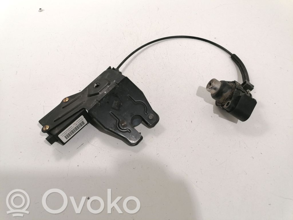 BMW 7 E65 E66 Aizmugurējā pārsega slēdzene 