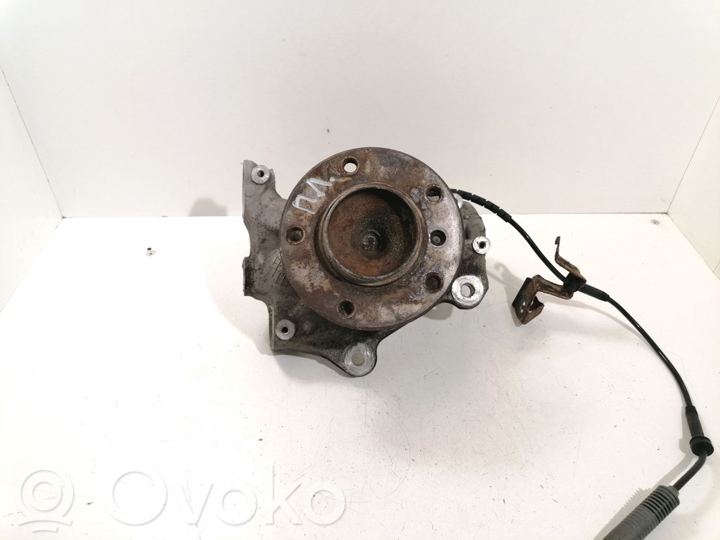 BMW 1 E81 E87 Priekšējā riteņa rumbas vārpstas šarnīrs (stupica, capfa) 
