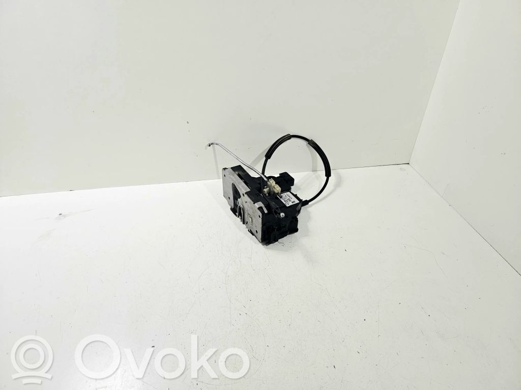 Opel Meriva B Front door lock 