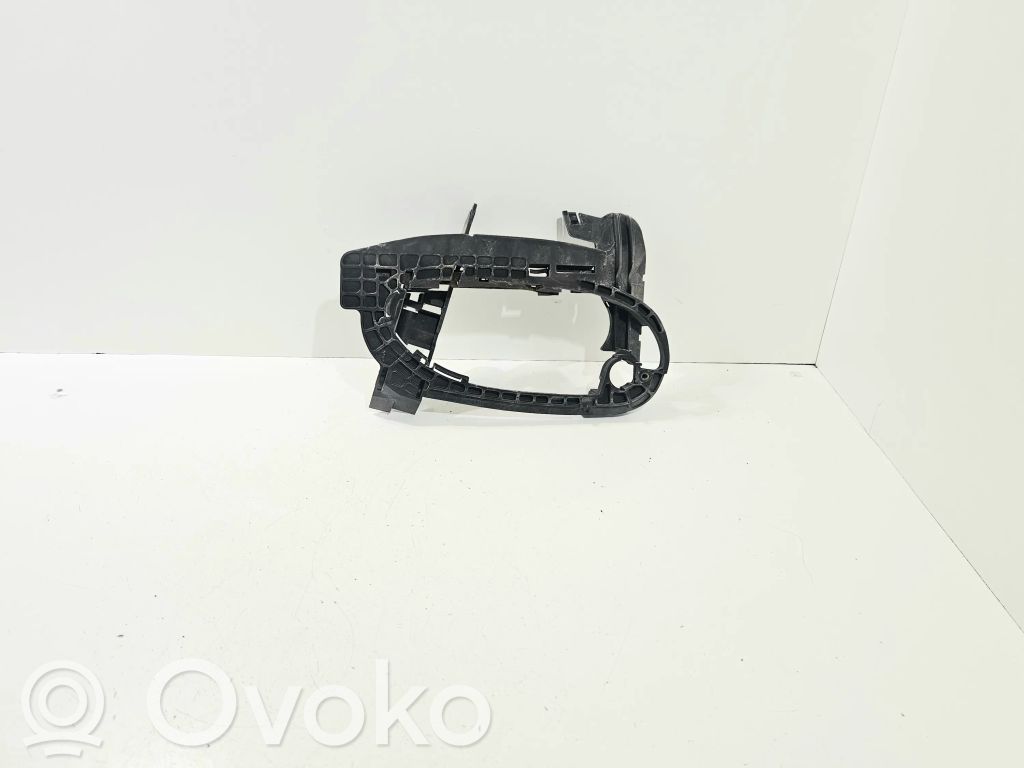 BMW 7 E65 E66 Halterung Türgriff vorne 