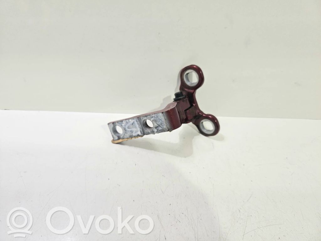 Volvo V40 Front door upper hinge 