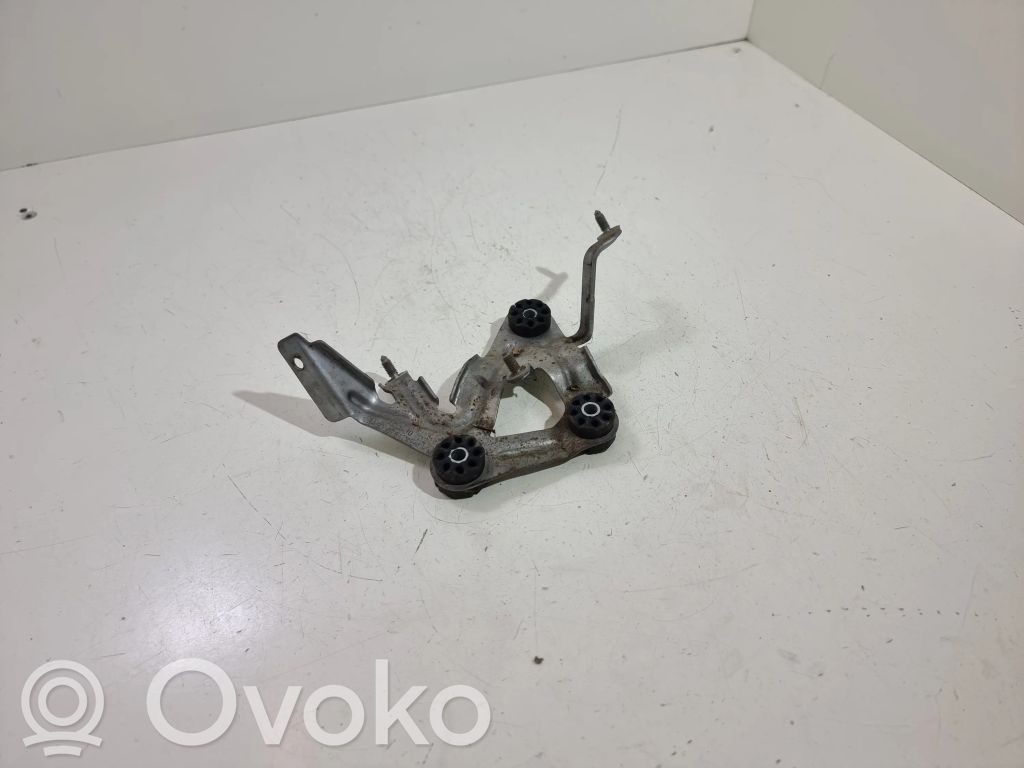 BMW 3 E92 E93 ABS pump bracket 