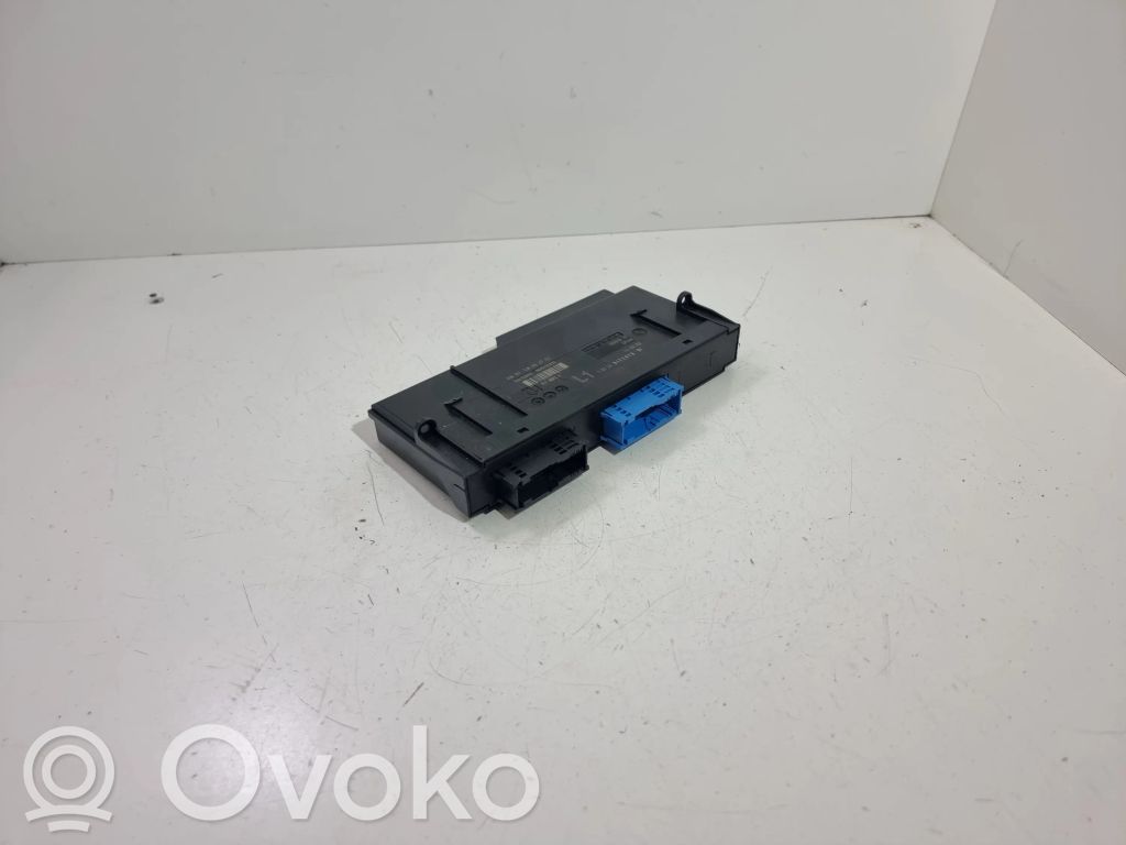 BMW 3 E92 E93 Komforto modulis 