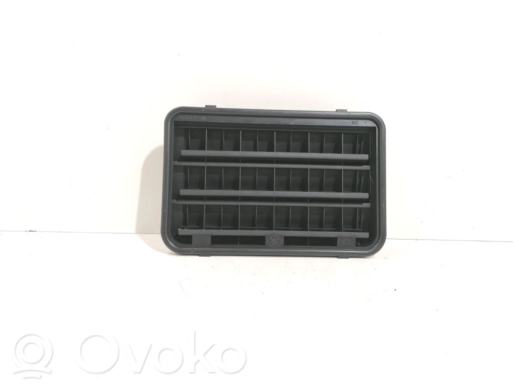 BMW 5 GT F07 Quarter panel pressure vent 