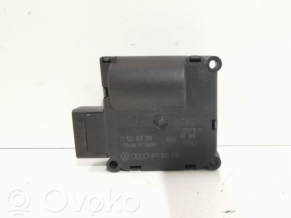 Audi Q7 4L Motor/activador trampilla de calefacción 
