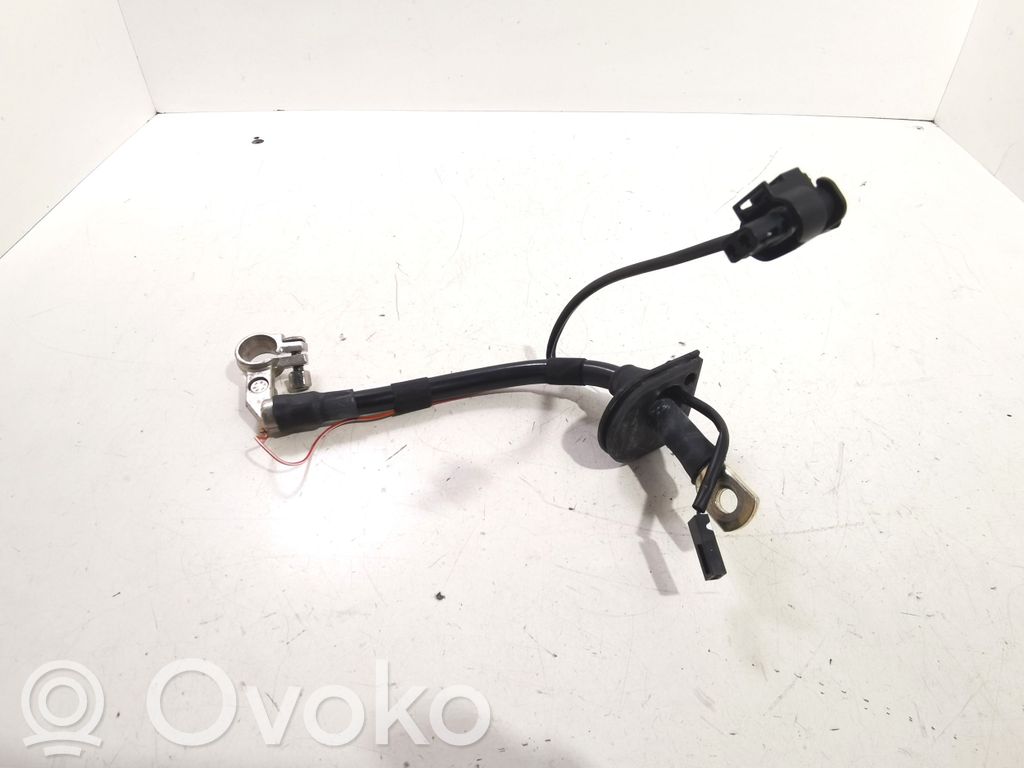 Plus / Klema / Przewód akumulatora   7P0971225B