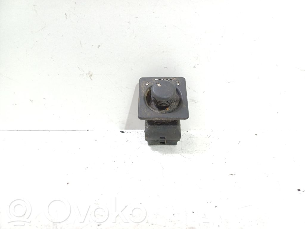 Land Rover Freelander Wing mirror switch 