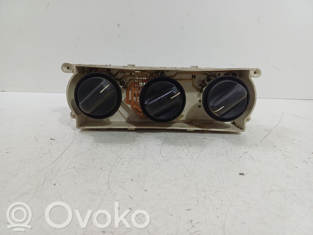 Opel Vectra B Climate control unit 