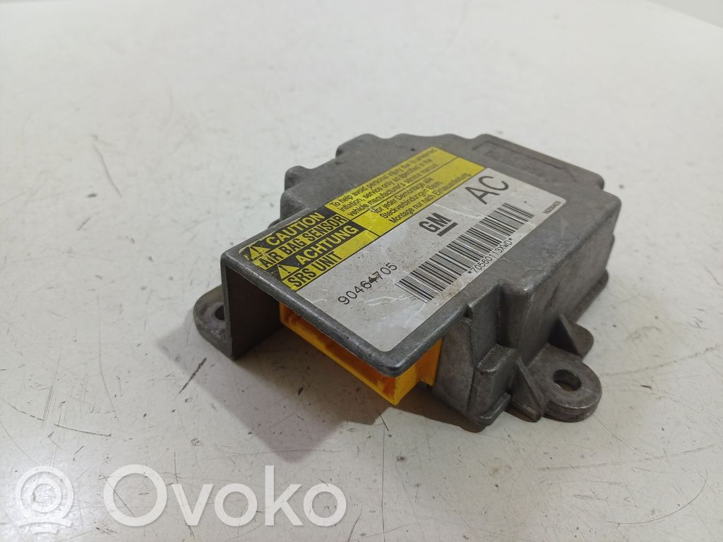 Opel Vectra B Airbag control unit/module 
